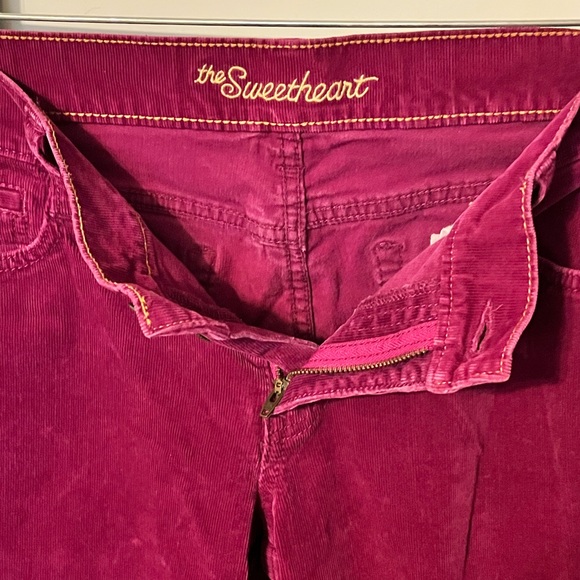 Old Navy The Sweetheart Maroon Corduroy Pants Sz 4 Boot cut - Picture 6 of 9